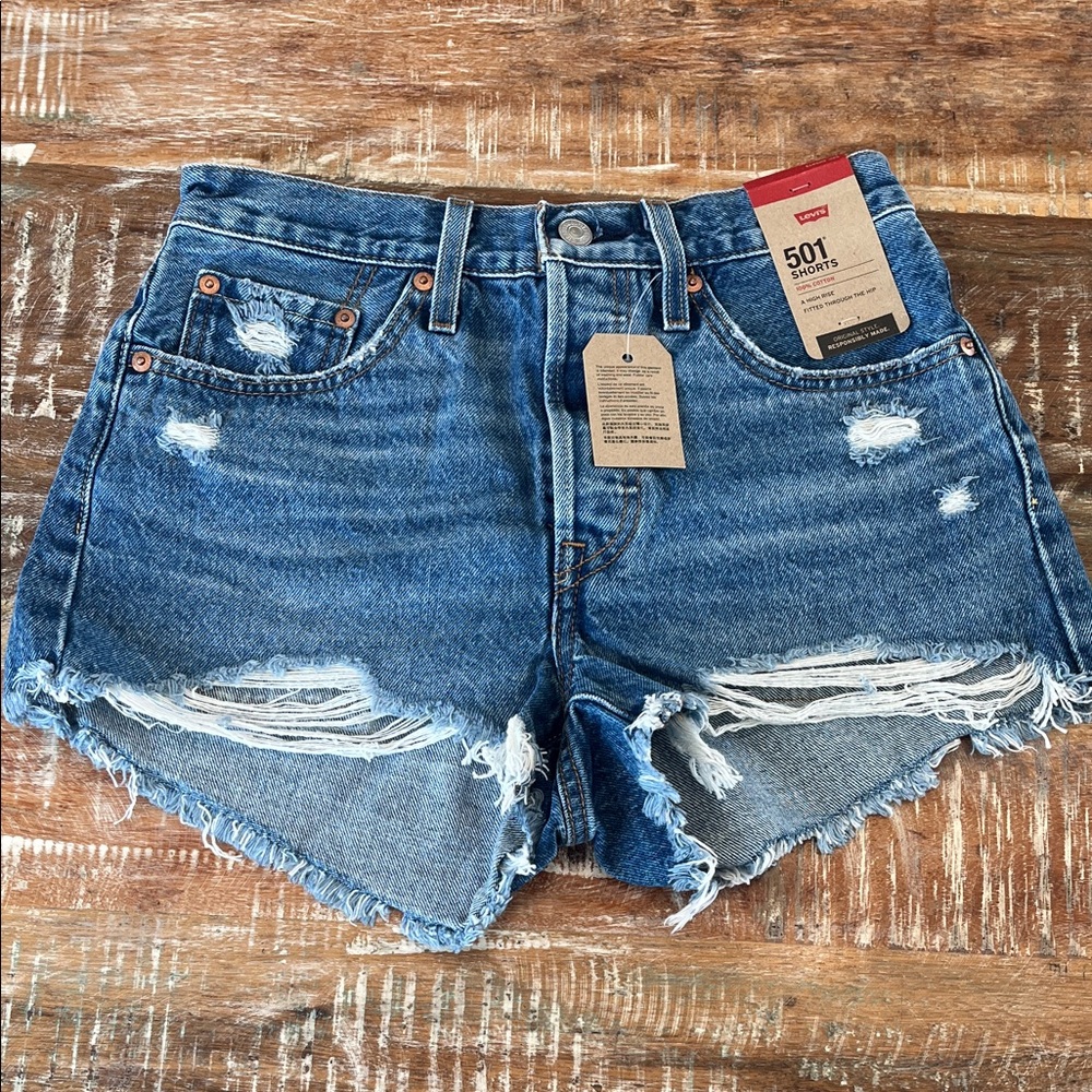 Levi's Women's Blue Denim Shorts NWT